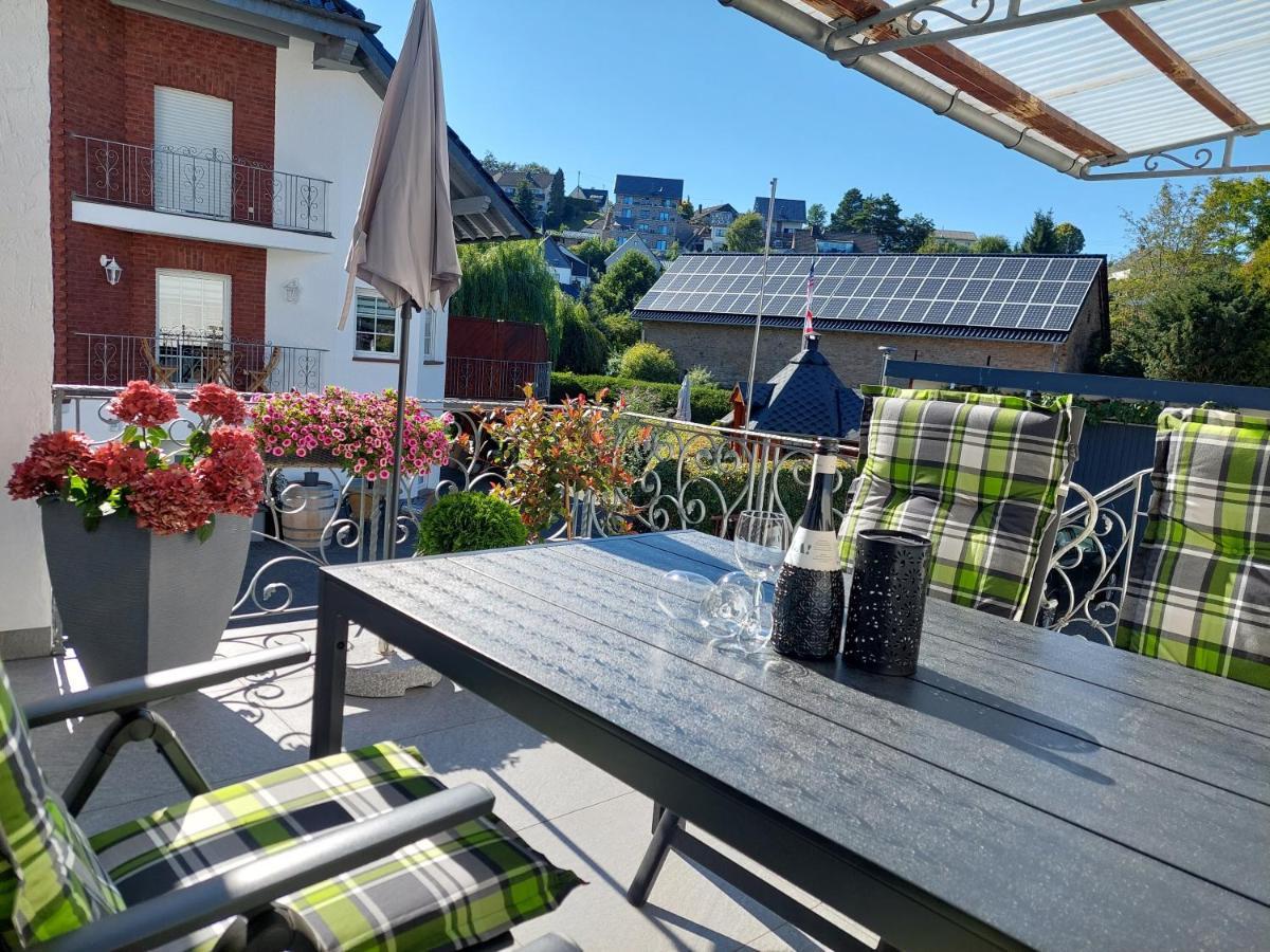 A Baeckesch 15 Apartment Nettersheim Bagian luar foto